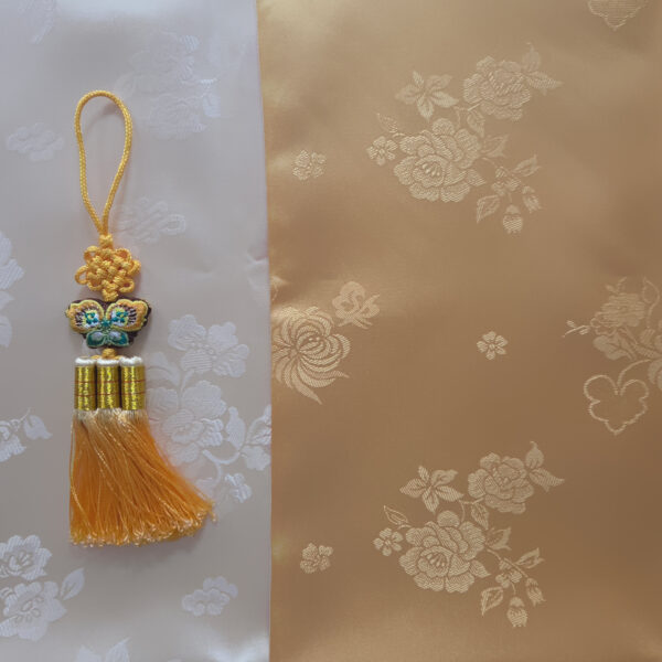 [Jang Su-Young] Bojagi & Norigae Gold/Cream